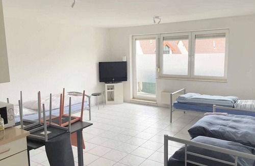 Sankt Augustin Apartment | SA03 work & stay apartment with WiFi and balcony