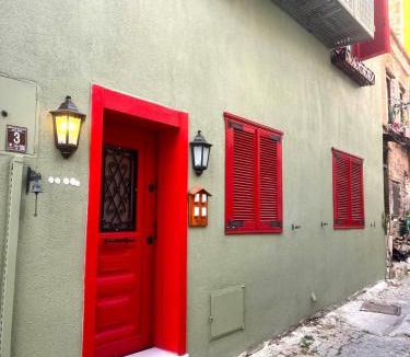 Ayvalik City Center House | Saatli Cami Houses