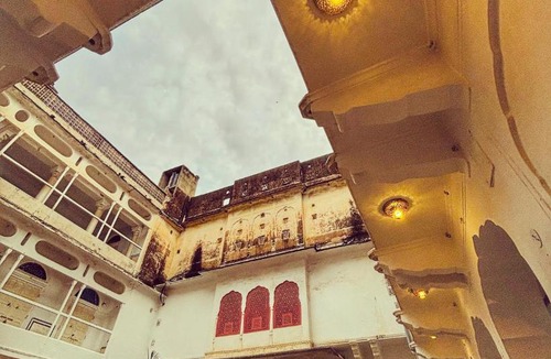 Amer Fort Road Hotel | Saba Haveli