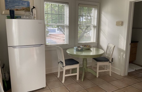 Noyack Cottage | Sabbatical guest cottage by the night week month or for the summer season