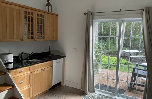 Noyack Cottage | Sabbatical guest cottage by the night week month or for the summer season