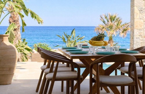 Agkisaras Villa | Sabbia Mare BeachFront Villa, steps from Dine&Shop