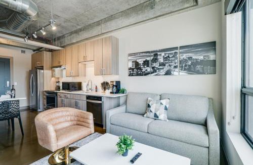 Warehouse District Apartment | Sable 302 - Alcove