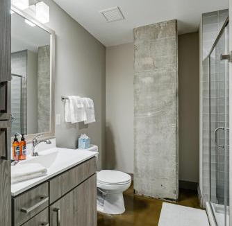 Warehouse District Apartment | Sable 401 - Studio