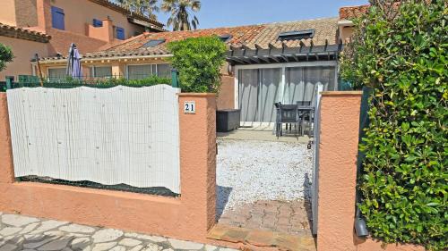 La Nartelle House | Sables d'or