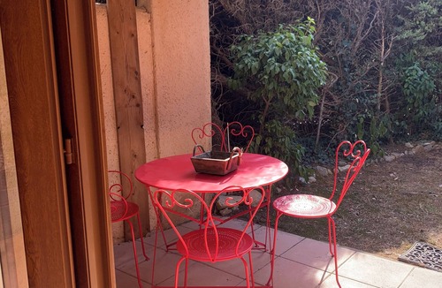 Sablet Apartment | Sablet - swimming pool - tennis - 200m from village center - in the vineyards