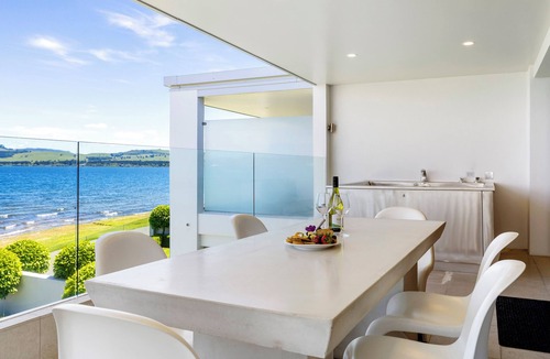Waipahihi Apartment | Sacred Waters