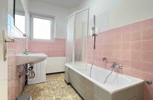 Schwandorf Apartment | (SAD701) Large workers rental/rental housing