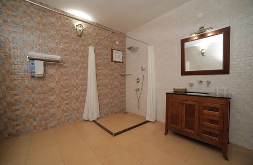 Amritsar Hotel | Sadda Pind