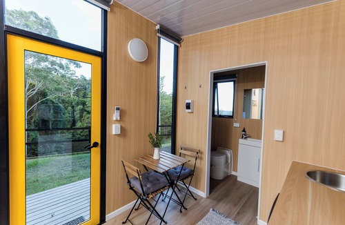 Lower Beechmont House | Saddle House by Tiny Away