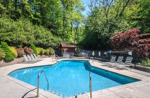 Black Bear Falls House | Saddle Ridge