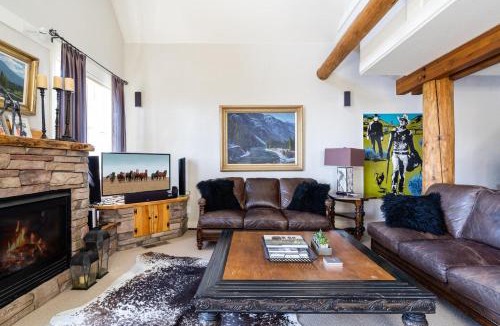 Saddle Ridge Apartment | Saddle Ridge V2