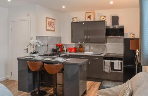 Sudbury House | Saddlers - Uk50519