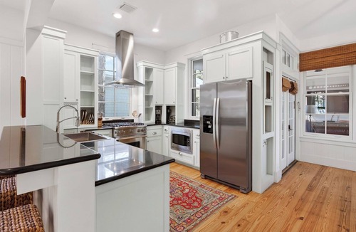 Watercolor House | Safe Harbor + Carriage House in Watercolor & Bikes + Under New Management!