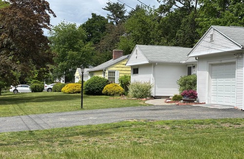 Springfield House | Safe & Quiet 3BR Cape: Sunroom Office + Yard