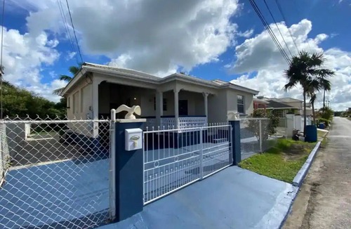 Wotton Apartment | Safe & Spacious 2 BR Apt, Budget Friendly on South