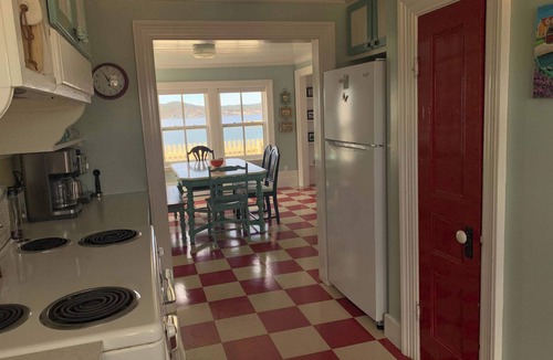 Twillingate House | Saffron House