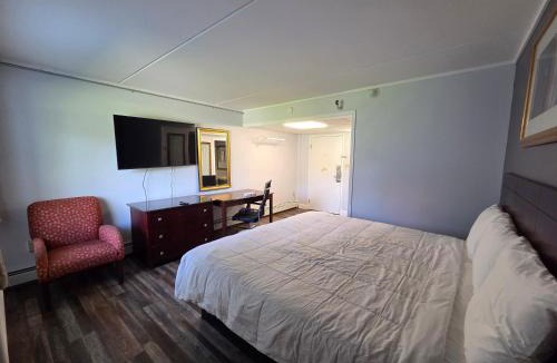 Auburn Hotel | Saffron Inn