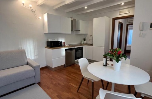 Pordenone Apartment | Saffron Suite, moderna e silenziosa vicino al centro