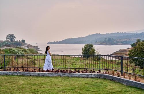 Khalapur Villa | SaffronStays Eldora by the Lake - 5BHK Villa with Pool, Foosball, Cricket & Pet-Friendly