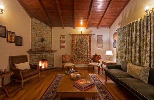 Kaul Villa | SaffronStays Plaksha - 2BR pet-friendly homestay with Himalayan views, verandah dining & bonfire near Chauli ki Jali