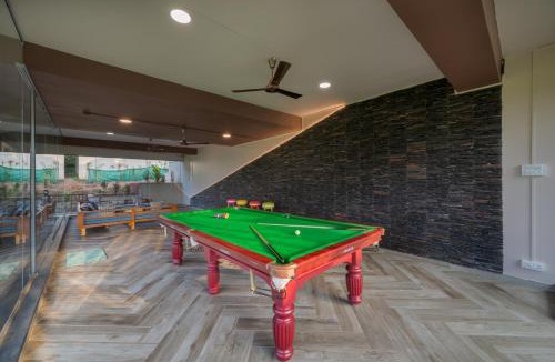 Mahabaleshwar Villa | SaffronStays Skyfall - 4BR boho-chic villa with pool, jacuzzi, game room & stunning hill views near Table Land, Panchgani