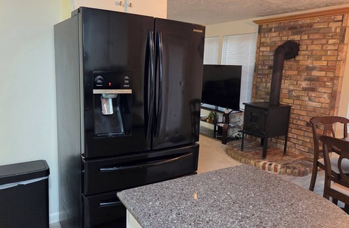 Sandy House | Sagar BnB - Comfy 5-bed 3-bath house ~30mins from Ski/Hiking areas, Sandy, UT.