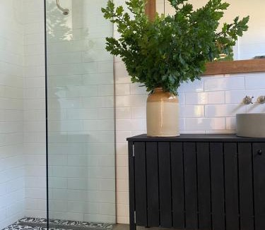 Glenlyon Apartment | Sage
