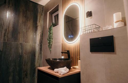 Drobeta-Turnu Severin Apartment | Sage Studio
