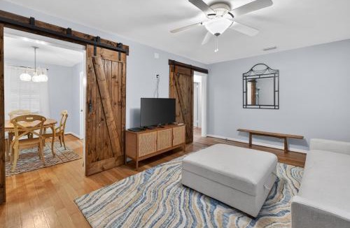 Saint Simons Heights House | Sago Palm Cottage