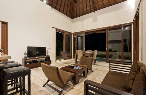 Tegal Mengkeb Villa | Sahaja 4 Private Pool Villa with Rice Field View