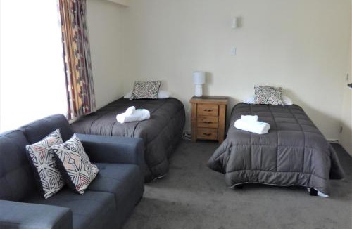 North Dunedin Hotel | Sahara Motels