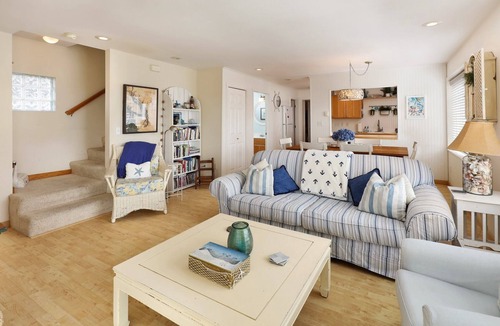 Pacific Beach Cottage | Sail Away Cottage - "This house is FANTASTIC!"