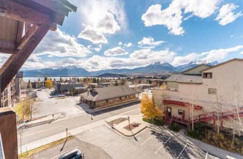 Dillon Apartment | Sail Lofts #303