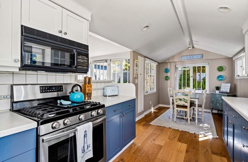 Pacific Grove House | Sailaway - Pacific Grove House - Attention Sea Gazers!
