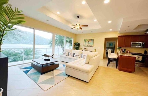 Estate Peterborg Villa | Sailfish Villa Luxury Beachfront 3BR on Magens Bay