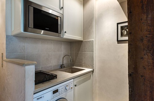 Saint-Thomas-d'Aquin Apartment | Saint Germain Beautiful Sudio