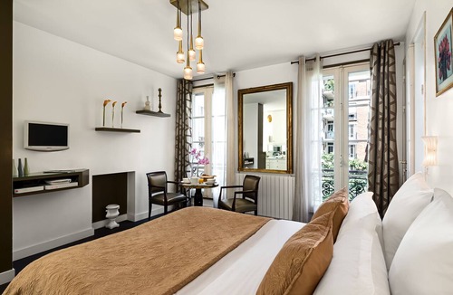 6th Arrondissement Apartment | Saint Germain Chic Studio