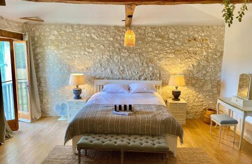 Eymet House | Saint-Marthe Sleeps 20 with Pool