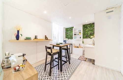 Terreaux - Bat d'argent Apartment | Saint-Nizier – Accommodation for two people near Cordeliers