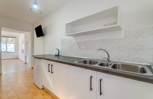 Kavos House | Saint Peter Bay - Ground Floor Country House with Shared Terrace, Wi-Fi & Air Conditioning