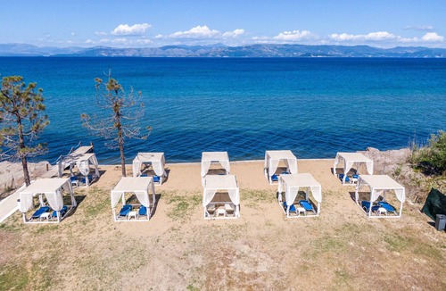 Kavos Apartment | Saint Peter Bay - Standard Room Apartment with Shared Pool, Terrace & Wi-Fi