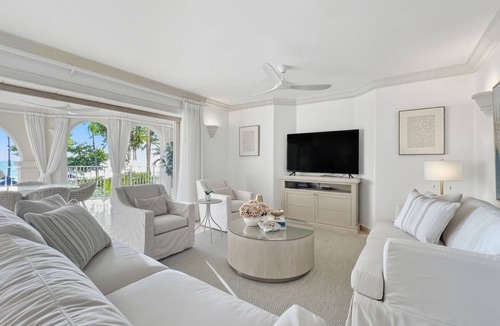 Little Battaleys Apartment | Saint Peter's Bay 208 - Chic Beachfront Condo