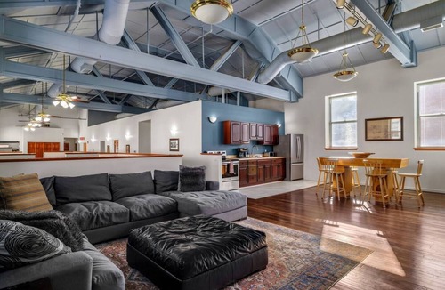 South Side Flats House | Saint Peter`s Rec Hall