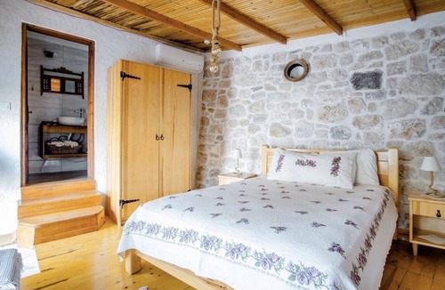 Karaburun Hotel | Saklı Konak