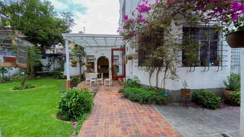 La Mariscal Hostel | Sakti Hostal B&B