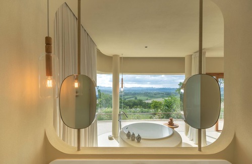 Pong Ta Long Hotel | Sala Khaoyai