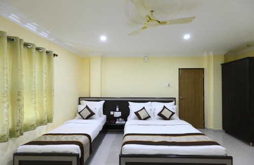 Pallavaram Hotel | SAlBALA INN