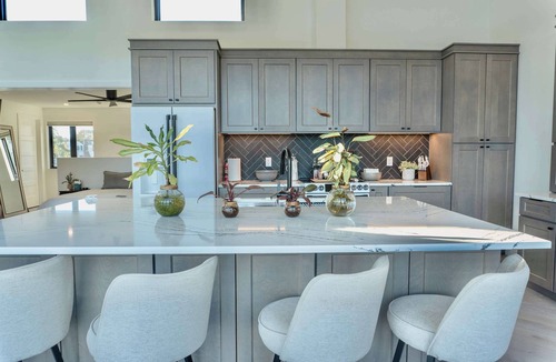 Salem House | Salem Waterfront Couples Retreat - 1 mi Downtown!