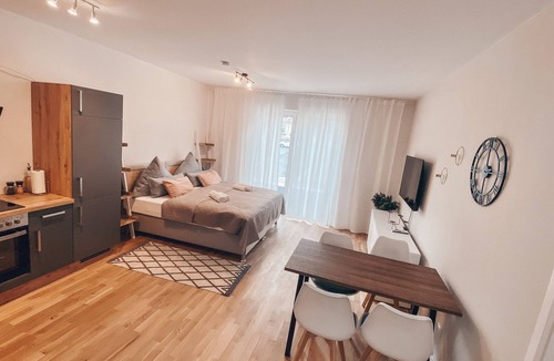 Bayreuth Apartment | Sali Homes Gemütlichkeit am Rother Mainufer